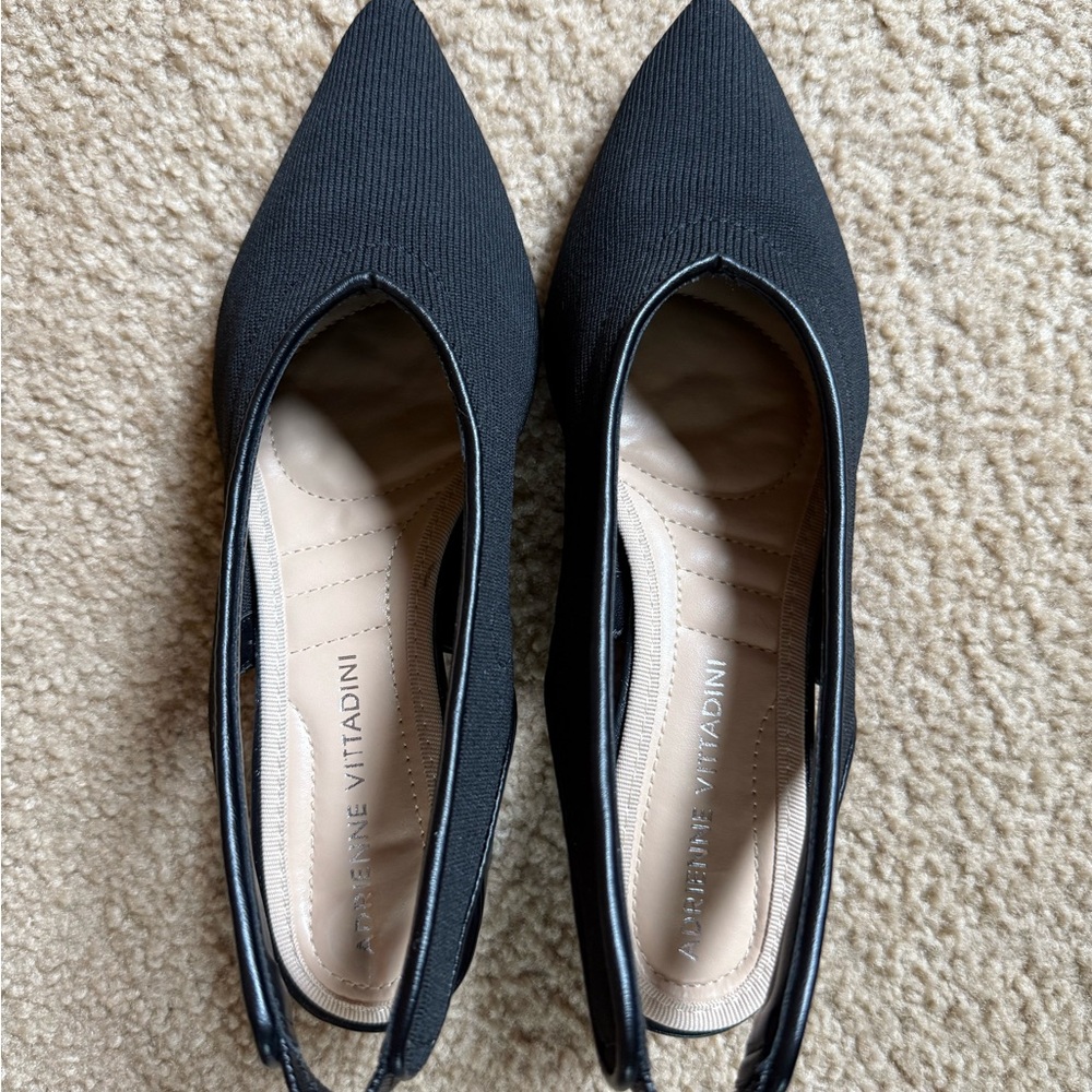 NWT Adrienne Vittadini elegant Black sling back heals